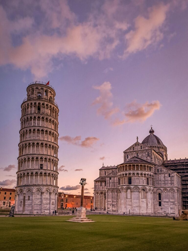 Pisa il gioiello della Toscana Piazza dei Miracoli